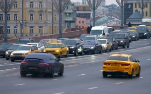 Петербургские таксисты могут брать авто в аренду на несколько часов