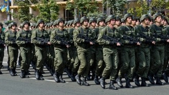 Песков назвал возможную гражданскую войну на Украине опасной для России
