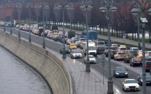 Вечером 21 декабря пробки на дорогах Петербурга достигли 9 баллов