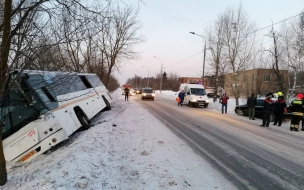 Рейсовый автобус перевернулся после ДТП в Новой Москве