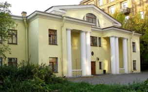 Суд признал неисторическим здание с колоннами на Таврической улице 