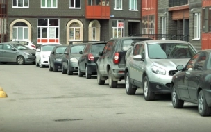 В Петербурге намерены ввести новые правила парковки во дворах 