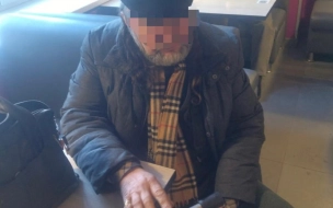 В Ленобласти росгвардейцы задержали мужчину, пристававшего к находившимся в кафе несовершеннолетним