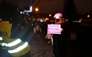 На митинге в Петербурге задержали фем-активистку Лёлю Нордик