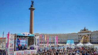 Книжный салон в Петербурге в первый день посетили около 84 тыс. человек