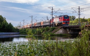 На железной дороге в Петербурге злоумышленники устроили поджог