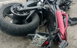 У поселка Кирилловское девушка-байкер погибла в ДТП с автомобилем Mercedes