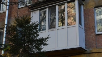 Двухлетней ребёнок выпал из окна второго этажа на Смоленской