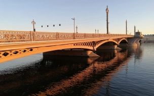 Развод мостов на рукавах Невы завершится 15 ноября