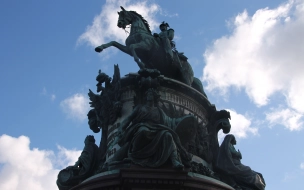 В Смольном сообщили о 163-летии памятника Николаю I на Исаакиевской площади