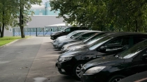 Рабочую группу по вопросам платных парковок создали в Петербурге