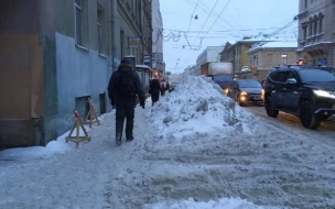 За сутки восемь петербуржцев получили травмы после падения на гололеде