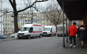 Трехлетний петербуржец получил передозировку каплями от насморка 