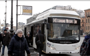 Автобусы, троллейбусы и трамвай вернулись в центр Петербурга