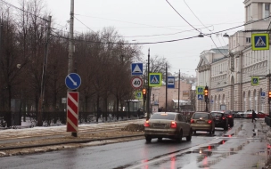 На ремонт и строительство дорог Петербург получил 2,3 млрд рублей