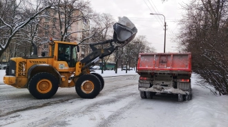 За сутки с петербургских улиц и дорог вывезли почти 50 тысяч кубометров снега