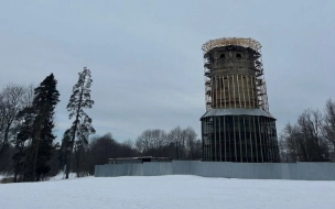 Реставрация Водонапорной башни продолжается в Приоратском парке Гатчины 