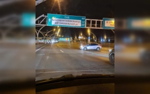 Вечером центр Петербурга перекрыли машины ДПС. Пробки достигают 8 баллов