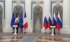 СМИ: Россия "продвинулась к деэскалации" после саммита Путина и Макрона