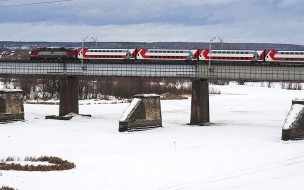 Между Петербургом и Москвой на праздники запустят двухэтажный поезд
