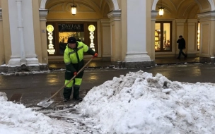 Почти 70 тыс. кубометров снега вывезли из Петербурга за неделю