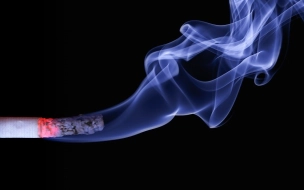 В РФ с 1 января вступят в силу новые правила для курильщиков