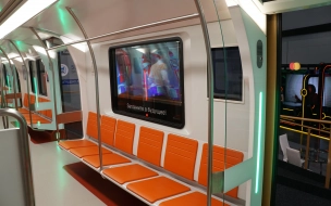 В 2022 в метро Петербурга появятся инновационные вагоны с USB-розетками и разным освещением