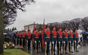 На Пискаревском кладбище почтили память павших в Великой Отечественной войне