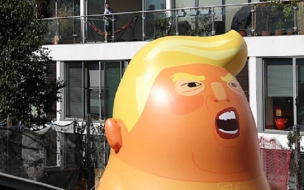 В Музее Лондона появился гигантский надувной Трамп
