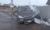 В Тосненском районе водитель легковушки врезался в забор