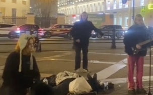 Полицейские задержали участников группы "Рестарт" за концерт на Сенной площади