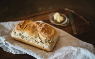 Петербуржцам рассказали, почему плесневый хлеб нужно сразу выбрасывать 