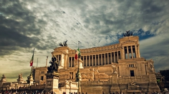 Визовые центры Италии возобновили прием документов, не смотря на закрытое небо