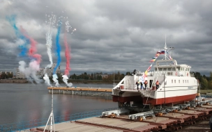 В Петербурге на воду спустили первое безэкипажное судно в стране