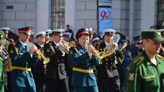 Под окнами ветеранов пройдут парады юнармейцев в Петербурге