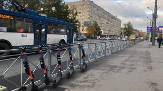 "Горэлектротранс" Петербурга советует носить с собой банковскую карту для оплаты проезда