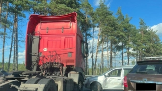 Авария с тягачом собирает пробку во Всеволожском районе