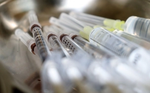В Италии сообщили о заражении COVID-19 ранее вакцинированных пожилых людей