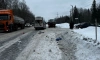 На автодороге "Гатчина – Ополье" эвакуатор сбил насмерть пешехода