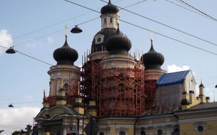 Площадь перед Александро-Невской лаврой освободят от проводов