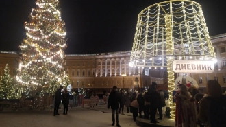 "Новогодняя почта" на Дворцовой площади собрала более 10 тысяч открыток