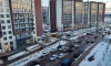На улице Генерала Кравченко горожане паркуют машины прямо на проезжей части