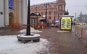 В Петербурге начали выставили ограждения у места проведения митинга за Навального