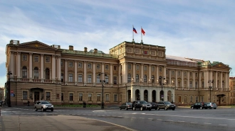 В петербургском ЗакСе предложили продлить "детские" пособия до 18 лет