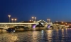 В ночь на вторник в Петербурге разводили пять мостов