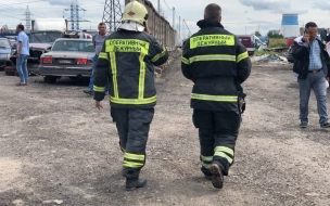 На Глухоозёрском шоссе горел мусор в здании