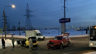 Такси с маленьким ребенком попало в ДТП на Энергетиков