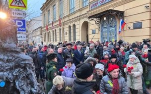 В Соляном переулке открыли памятник блокадному медику