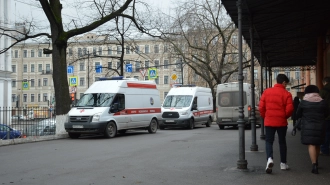 В Ольгино семимесячный мальчик получил тяжелые травмы после падения с дивана