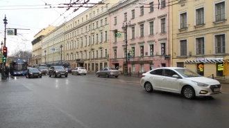 В ночь на 21 апреля ограничивается движение транспорта по Старо-Петергофскому проспекту у пересечения с Курляндской улицей